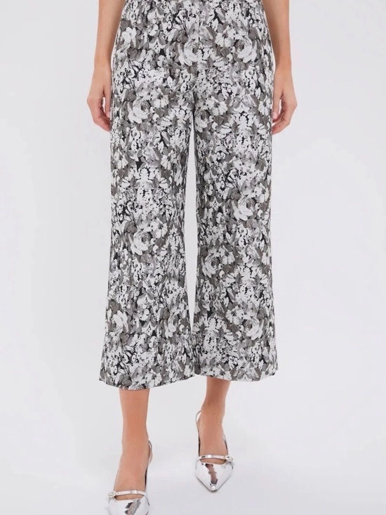 Tuckernuck Pants - Tuckernuck Black and White Floral Wide-Leg Pants